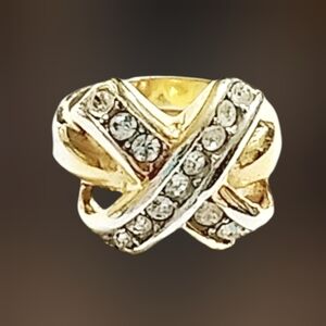 ✓💥 $1 w/ any Purchase.  Silver & Gold Plated Fashion Ring w/ CZ Stines. Size 5